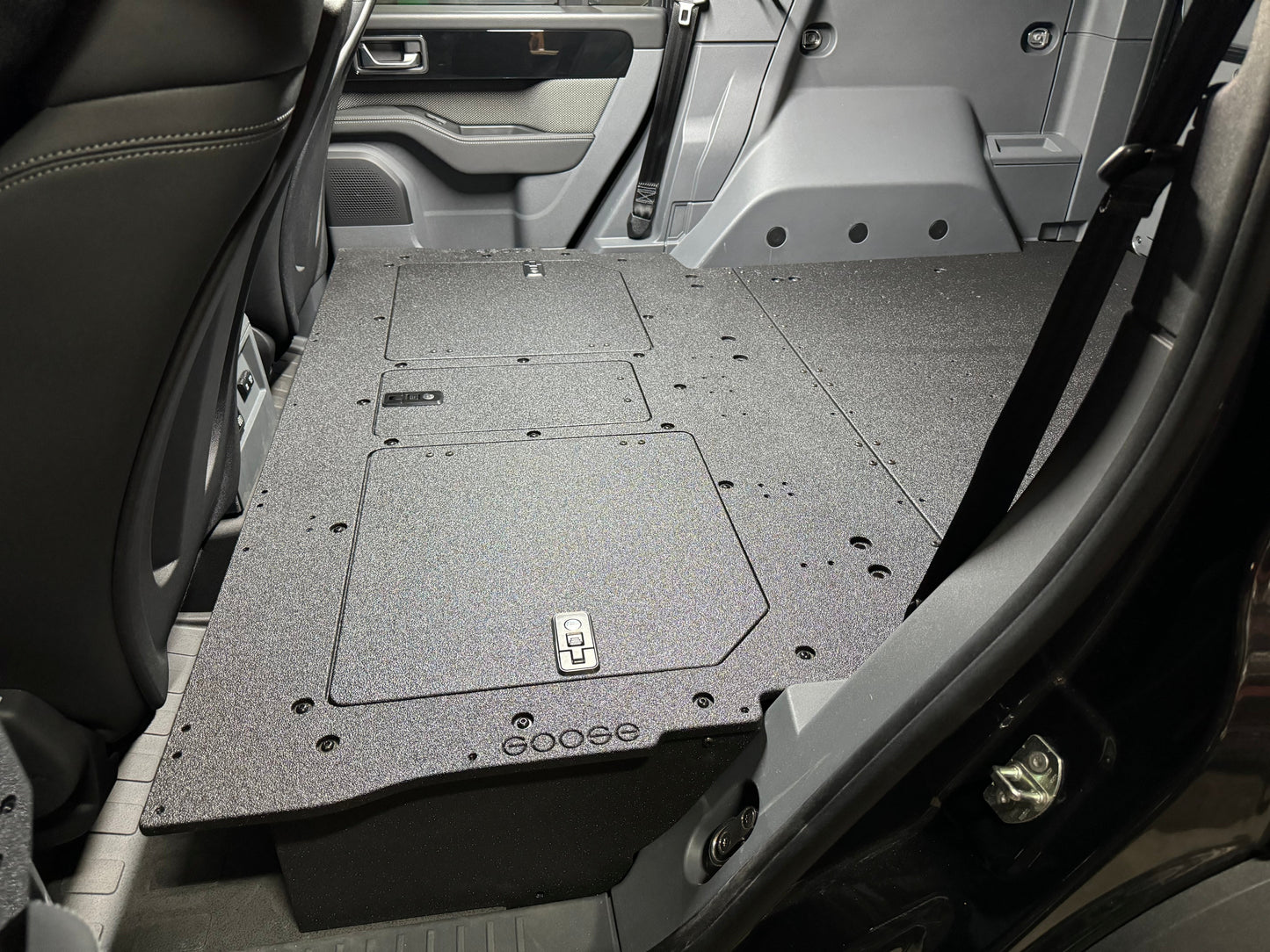 GOOSE GEAR Grenadier - 2024-Present - 1st Gen - Explore Series - Second Row Seat Delete Plate System - 1424-GGR-SH