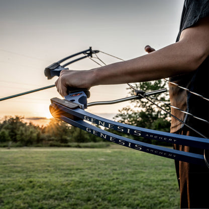 Genesis Archery Original Right Hand Compound Bow Kit w/Arrows & Quiver (5 Pack) - 323587