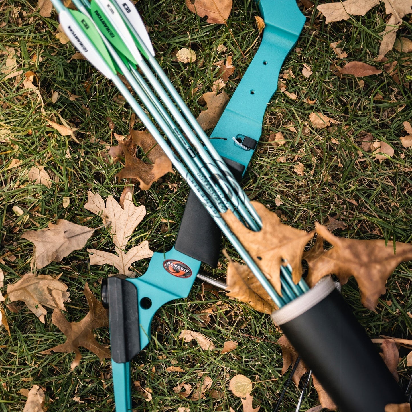 Genesis Archery Original Right Hand Compound Bow Kit w/Arrows & Quiver (3 Pack) - 323584