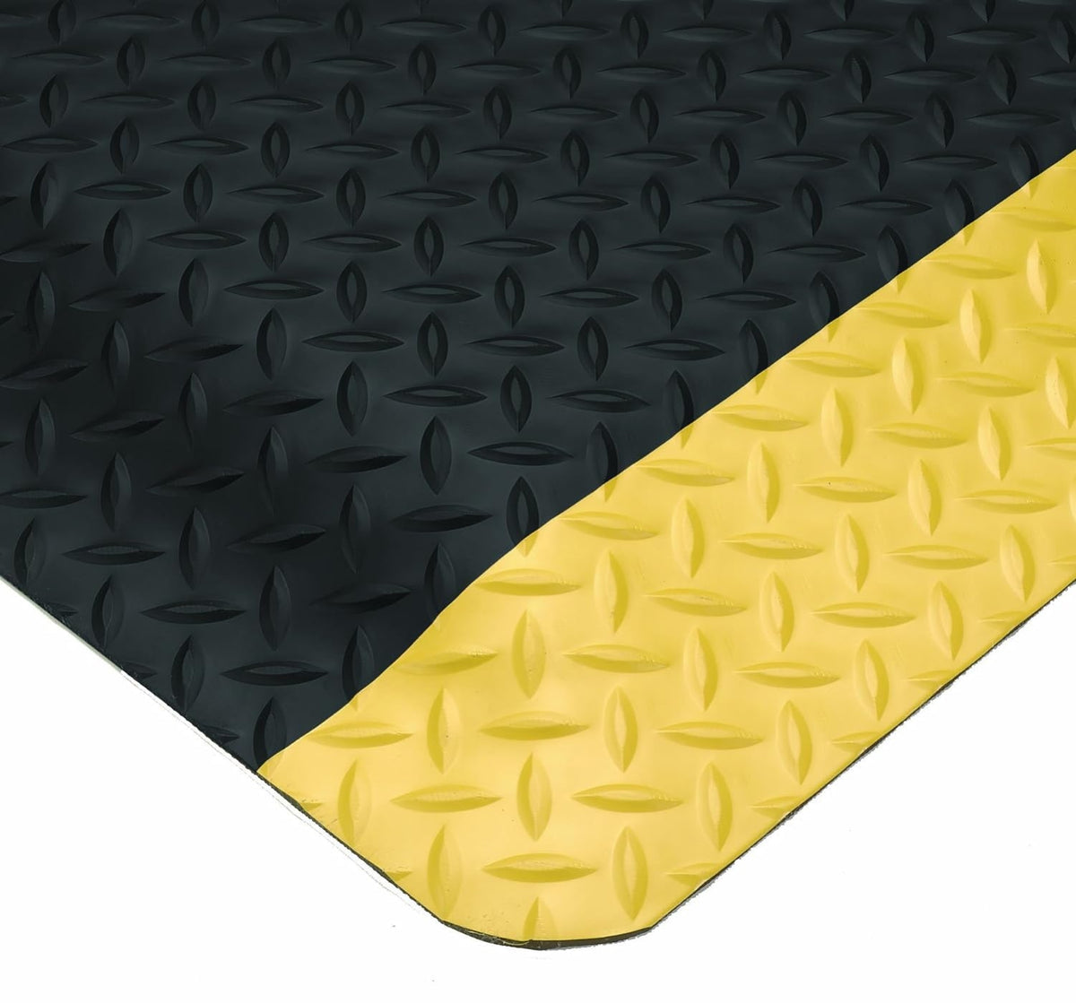 Wearwell Diamond-Plate SpongeCote UltraSoft Mat, 4' Width x 75' Length x 15/16" Thickness, Black/Chevron - 414.1516x4x75BYL
