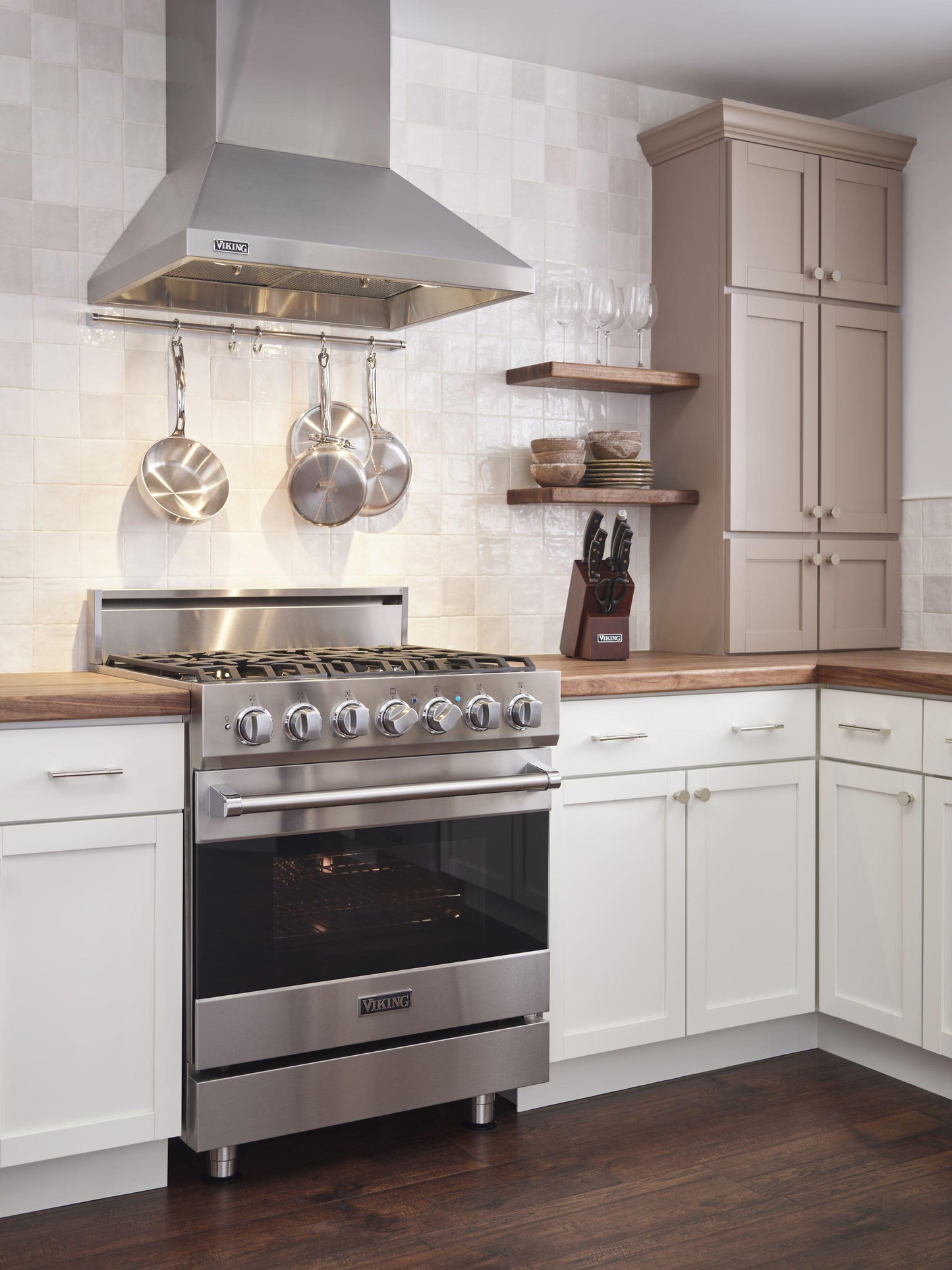 VIKING 30" Self-Cleaning Dual Fuel Range Viking 3 Series Gray - RVDR33025BDG