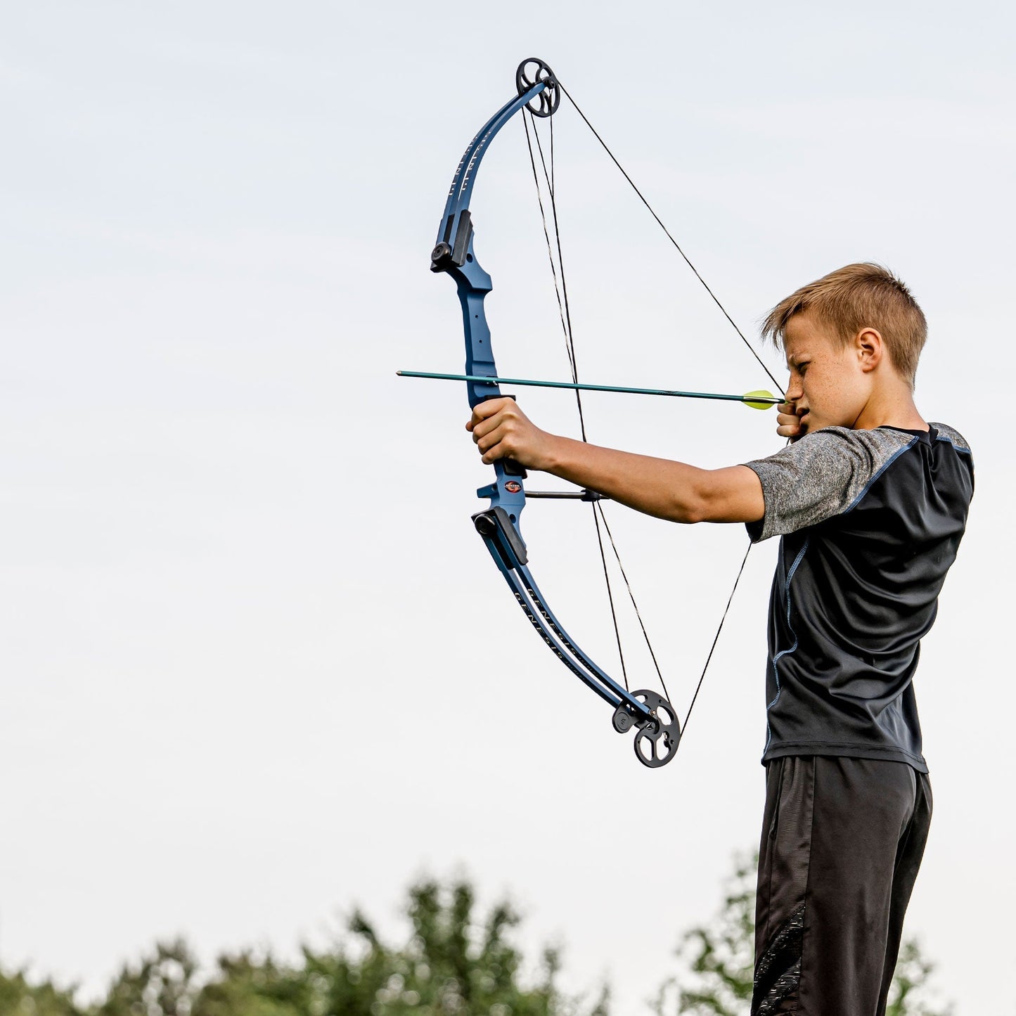 Genesis Archery Original Right Hand Compound Bow Kit w/Arrows & Quiver (3 Pack) - 323584
